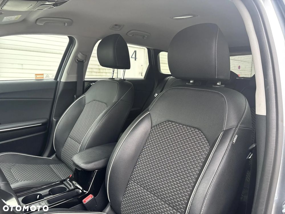 Kia Ceed 1.5 T-GDI Tribute - 12