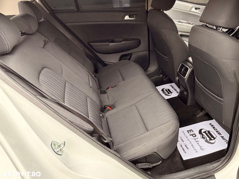 Kia Sportage 1.7 CRDI 2WD ISG Spirit - 17