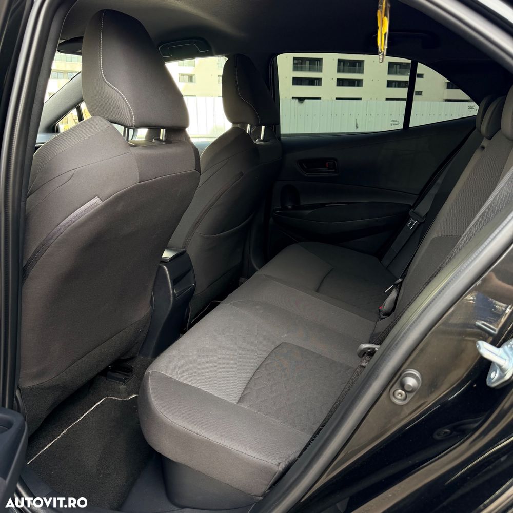 Toyota Corolla 1.8 HSD Business - 13