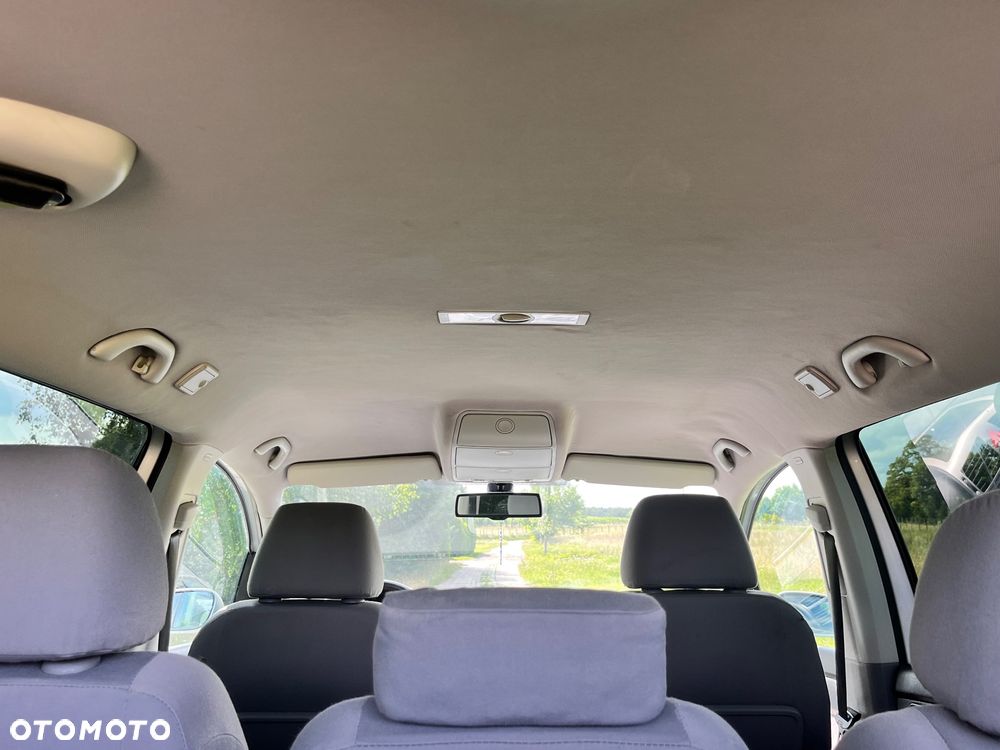 Volkswagen Touran 1.9 TDI DPF DSG Highline - 28