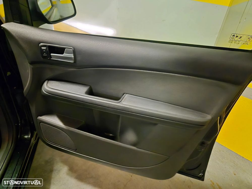 Ford Focus C-Max 1.6 TDCi Trend - 37