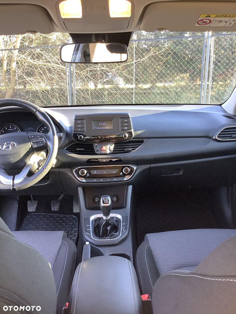 Hyundai i30 1.4 Classic + - 11