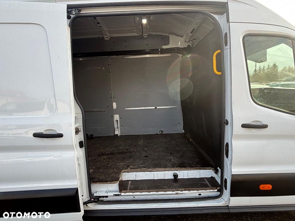 Ford Transit - 28
