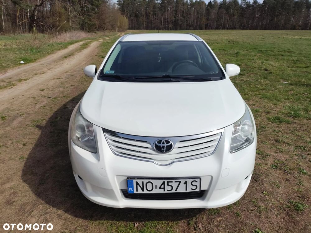 Toyota Avensis 2.2 D-4D Prestige - 4