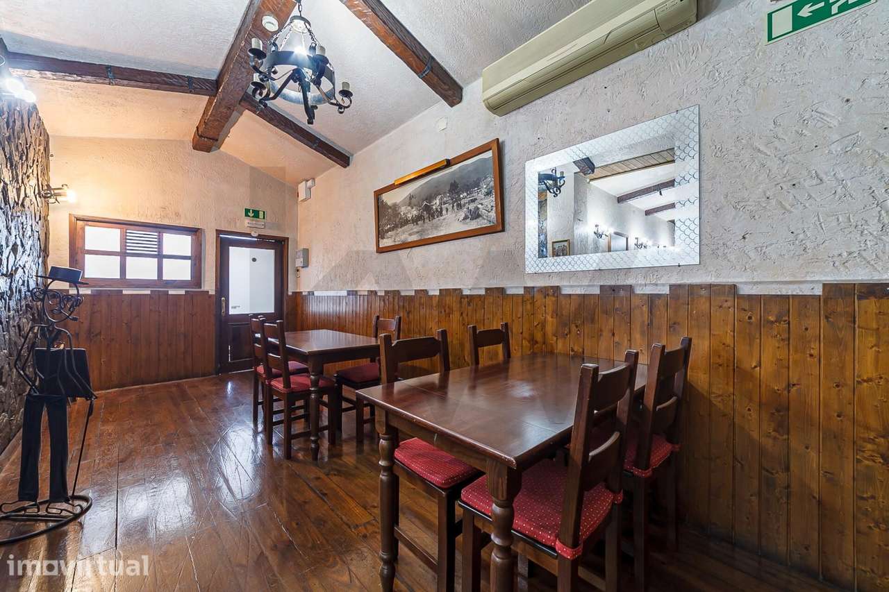 Oportunidade Única: Restaurante Pronto a Funcionar no Centro de Vale d - Grande imagem: 3/52