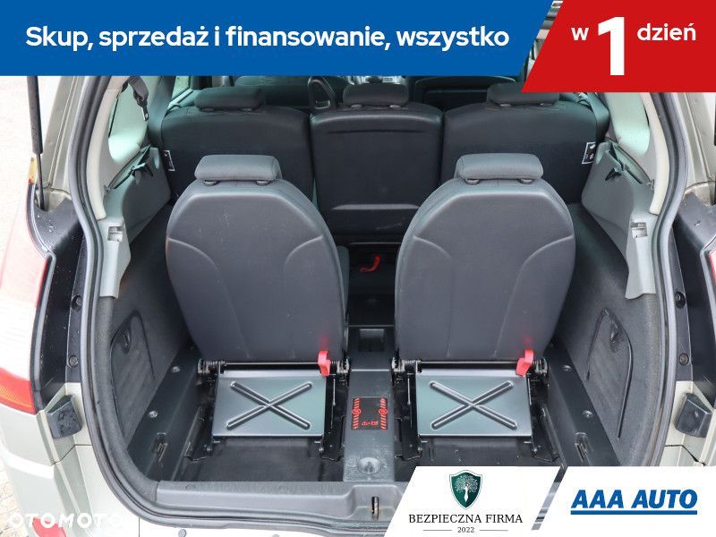 Renault Grand Scenic - 18