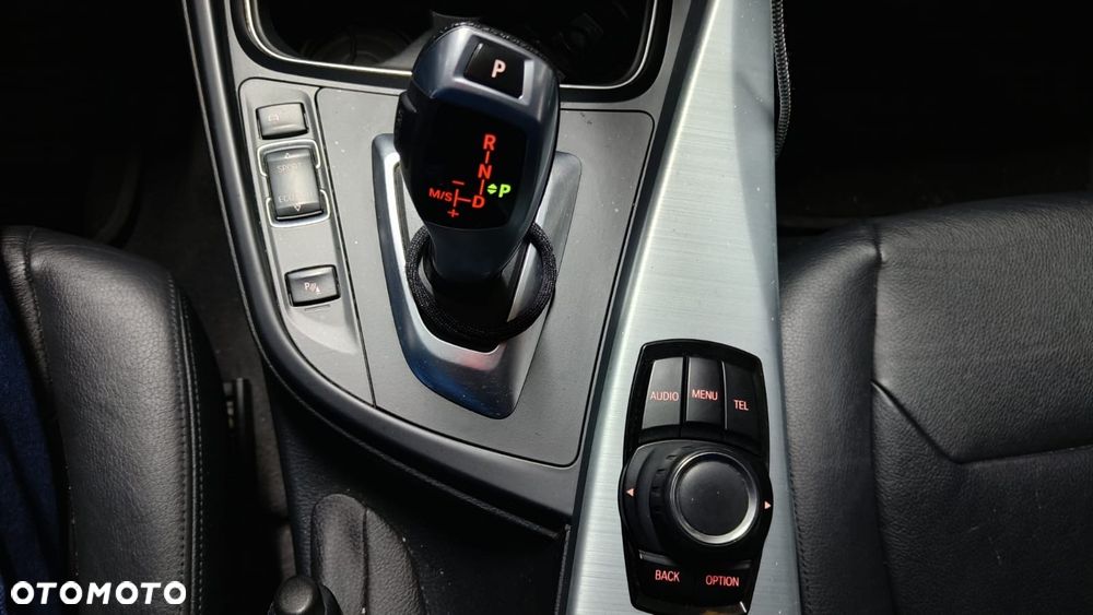 BMW Seria 3 316i - 4