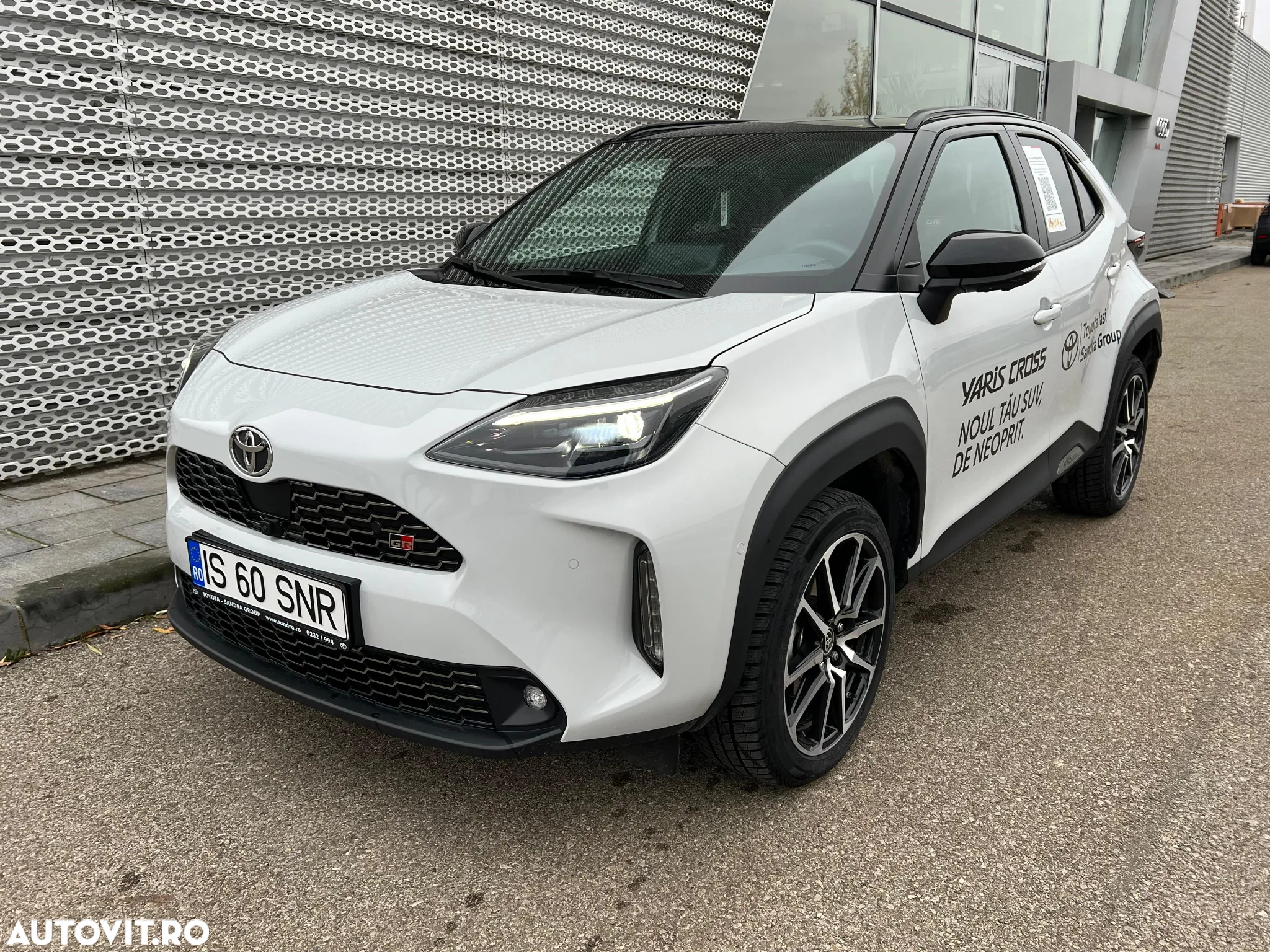 Toyota Yaris Cross 1.5 VVT-i HSD 4x2 Exclusive GR Sport - 5