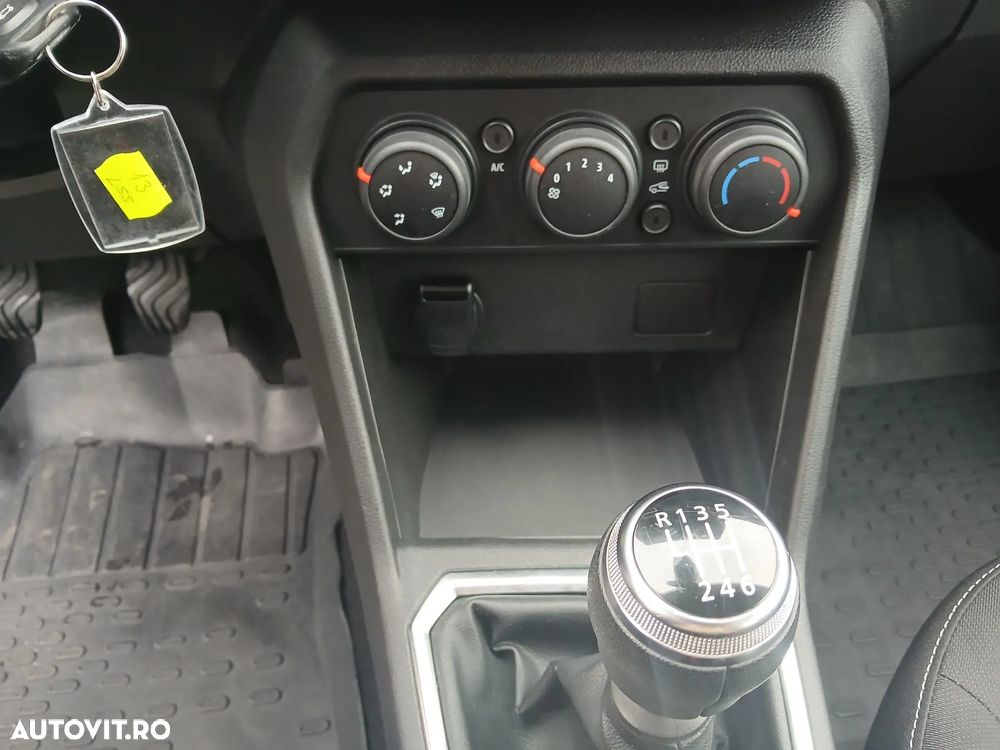Dacia Sandero TCe 90 Essential - 9