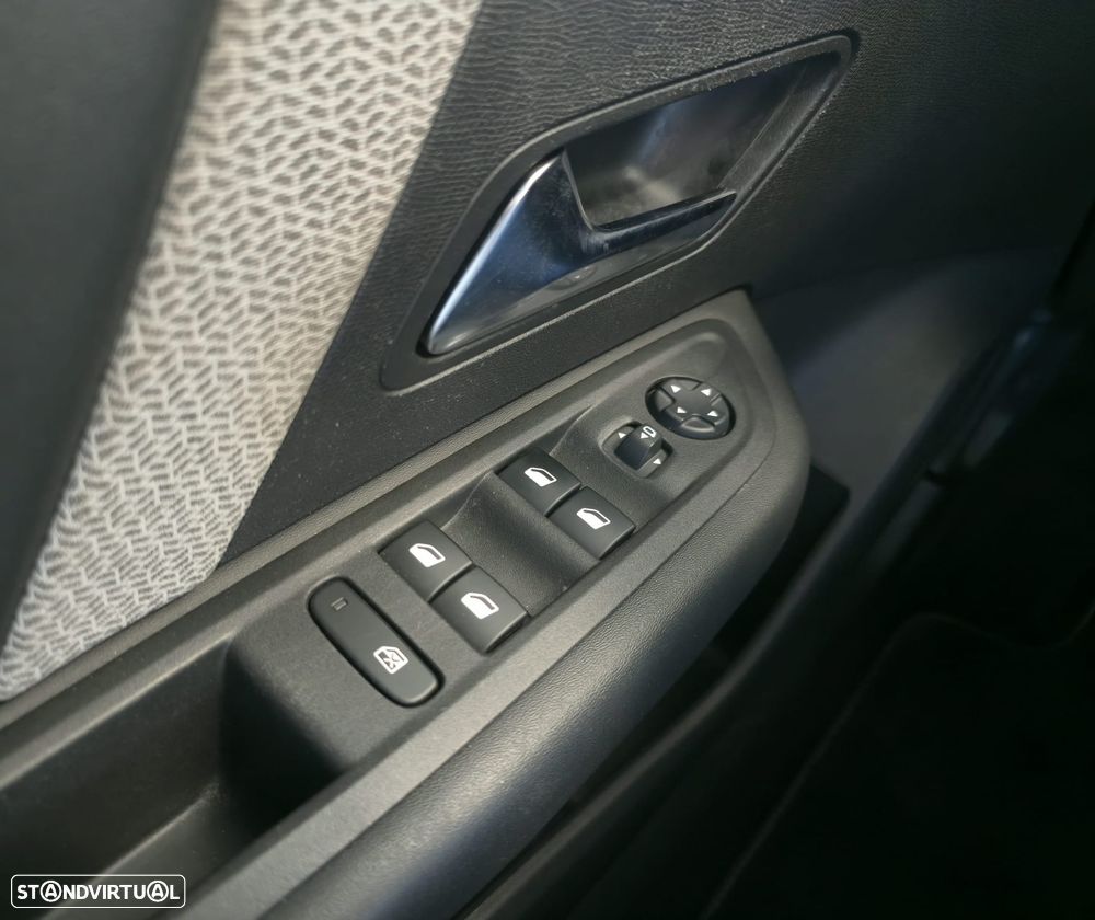 Citroën C4 PureTech 130 Stop&Start EAT8 SHINE - 14