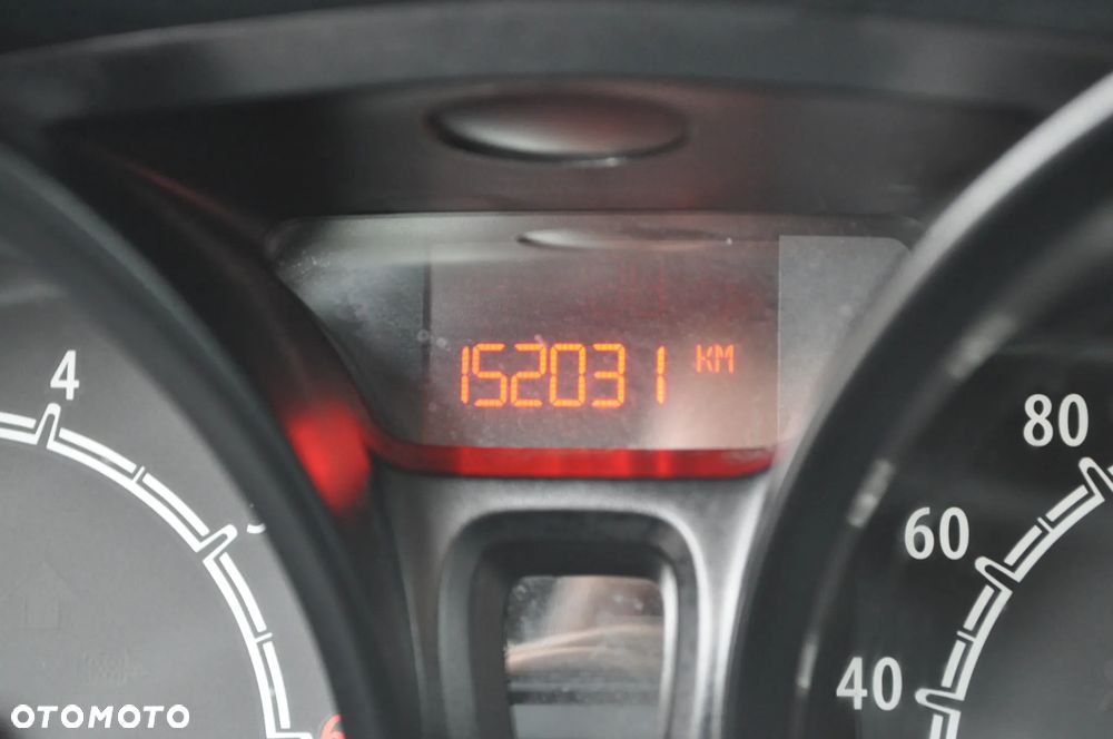 Ford Fiesta 1.25 Champions Edition - 30