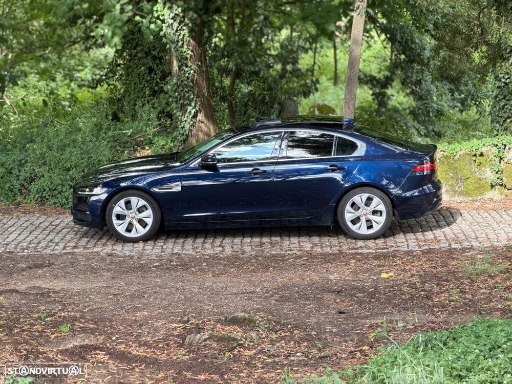 Jaguar XE 2.0 D R-Dynamic S - 9