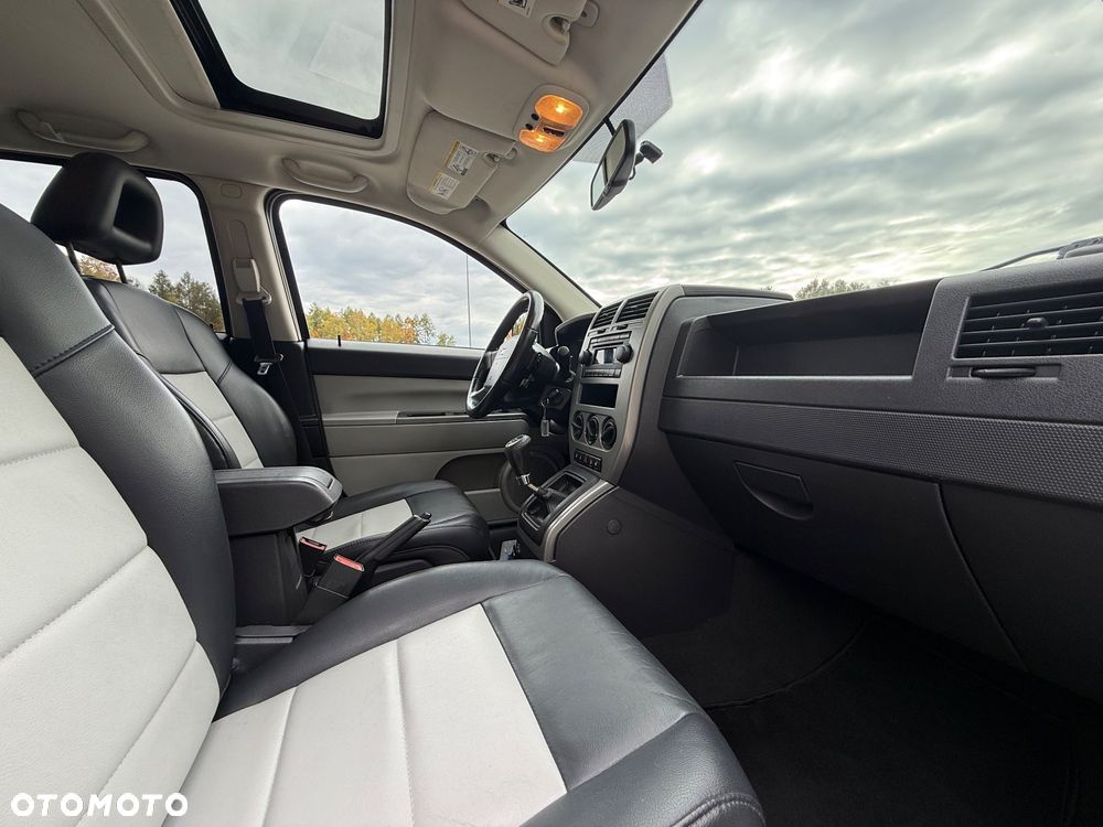 Jeep Compass - 29