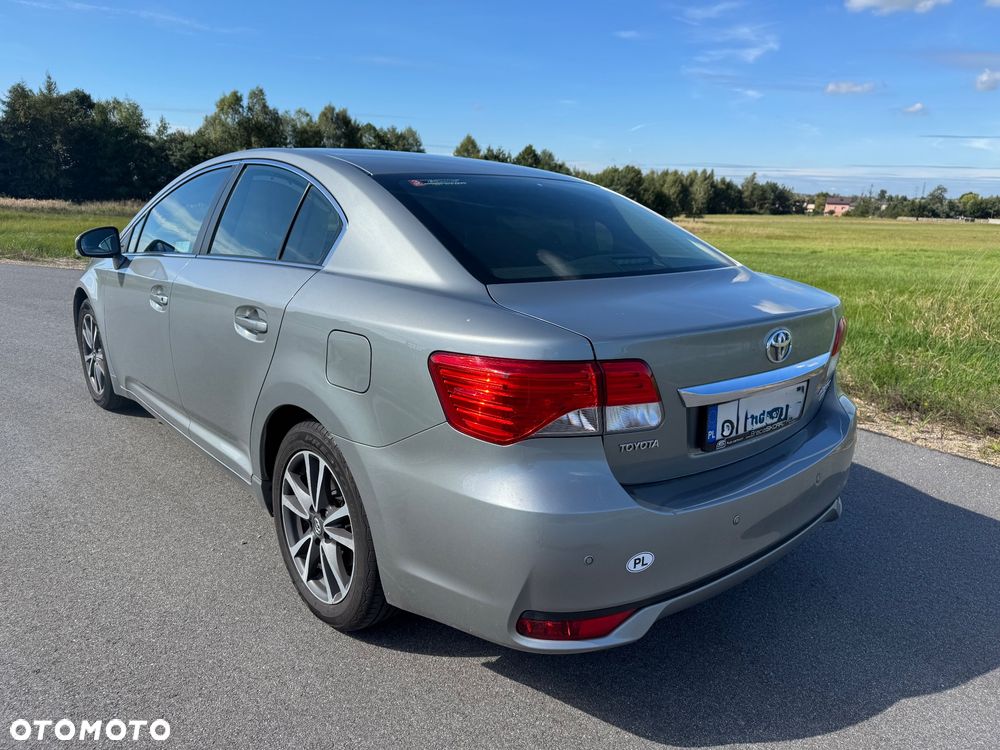 Toyota Avensis 1.8 Premium - 5