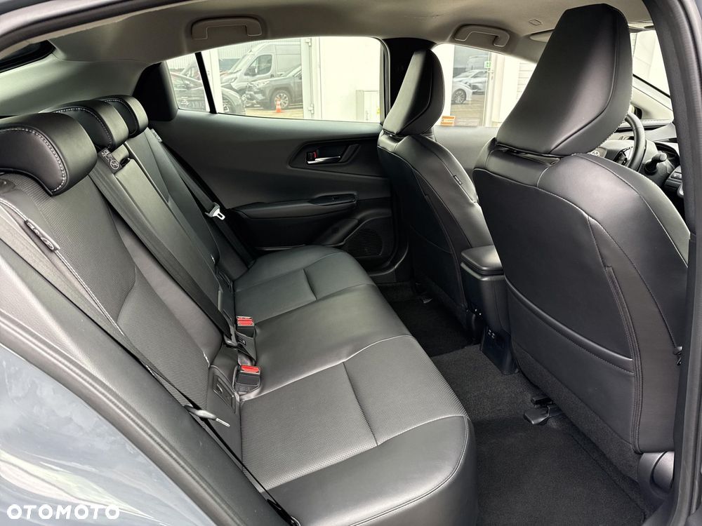 Toyota Prius - 8