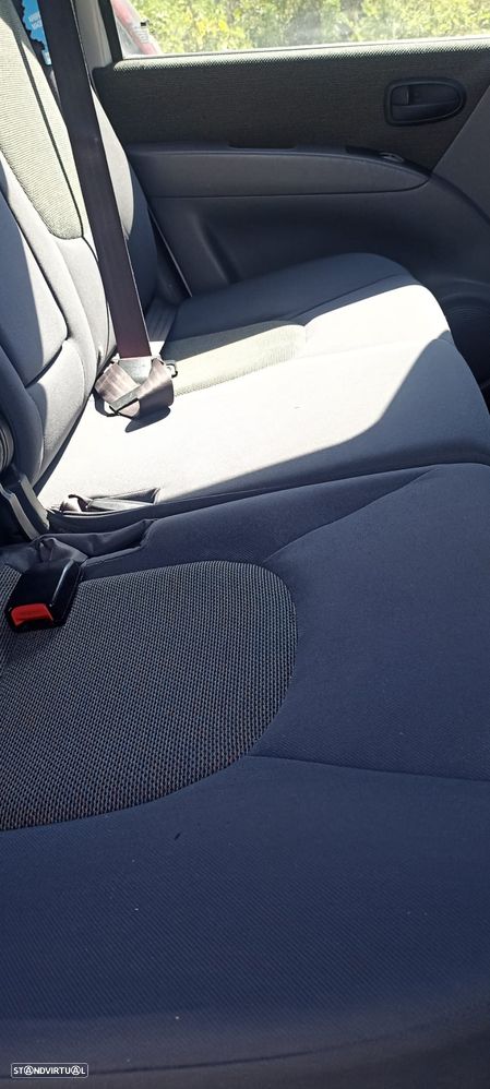 Hyundai Matrix 1.5 CRDi GL - 13