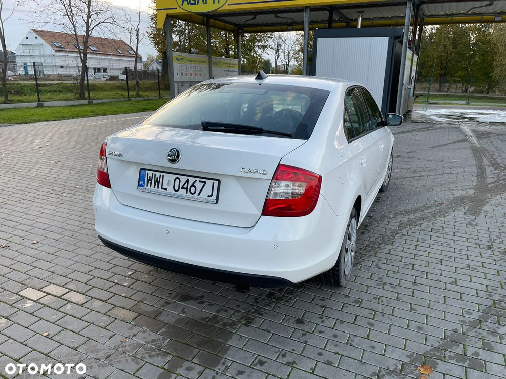 Skoda RAPID - 13