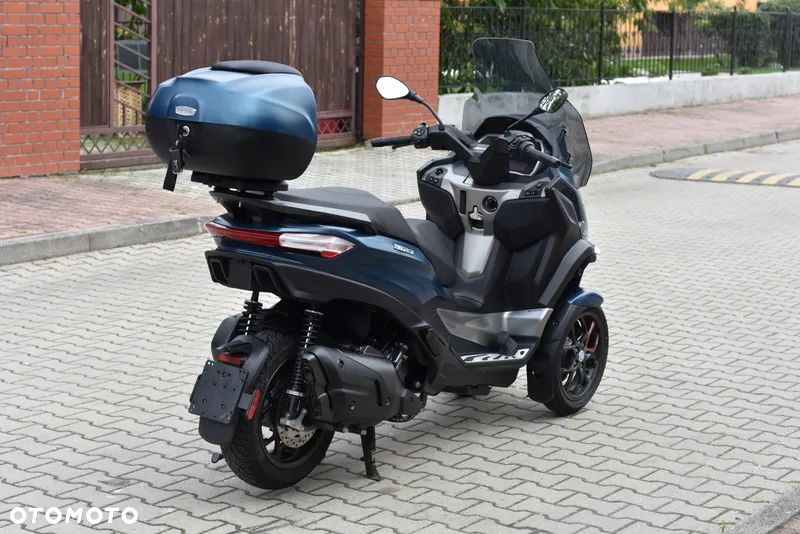 Piaggio MP-3 - 13
