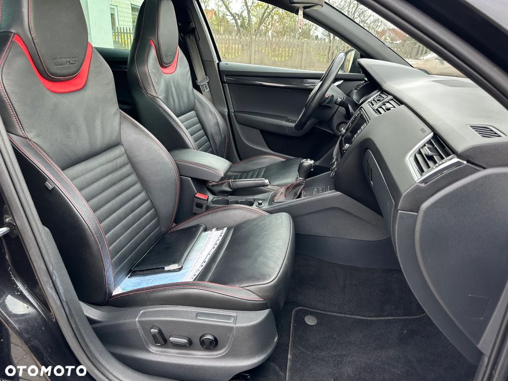 Skoda Octavia 2.0 TDI DSG RS - 14
