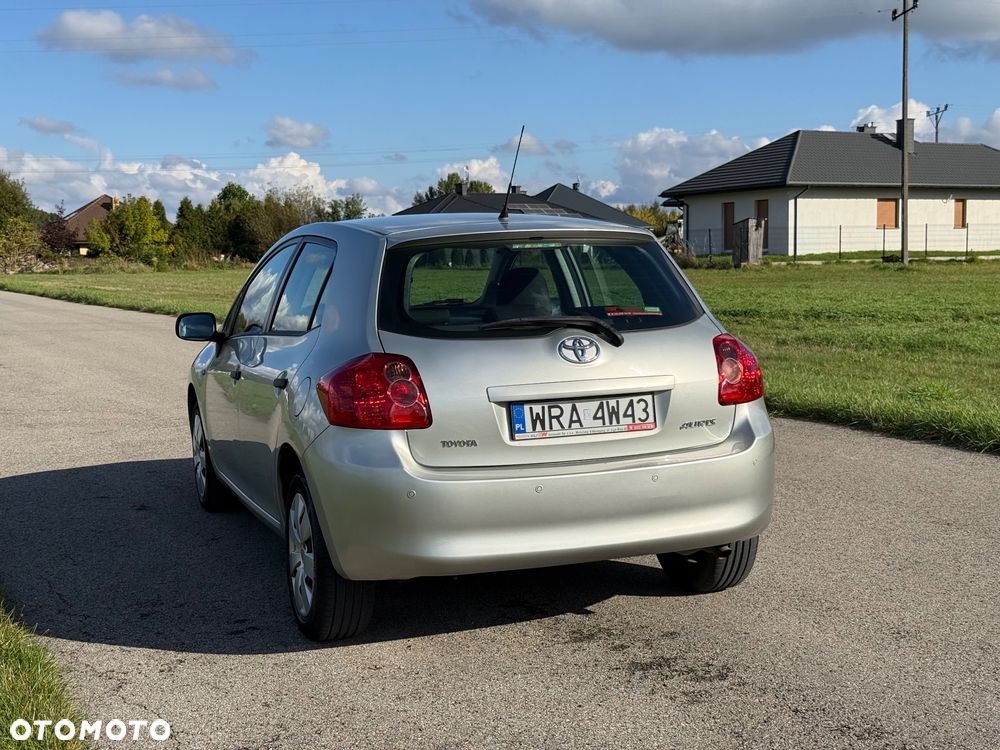 Toyota Auris - 12