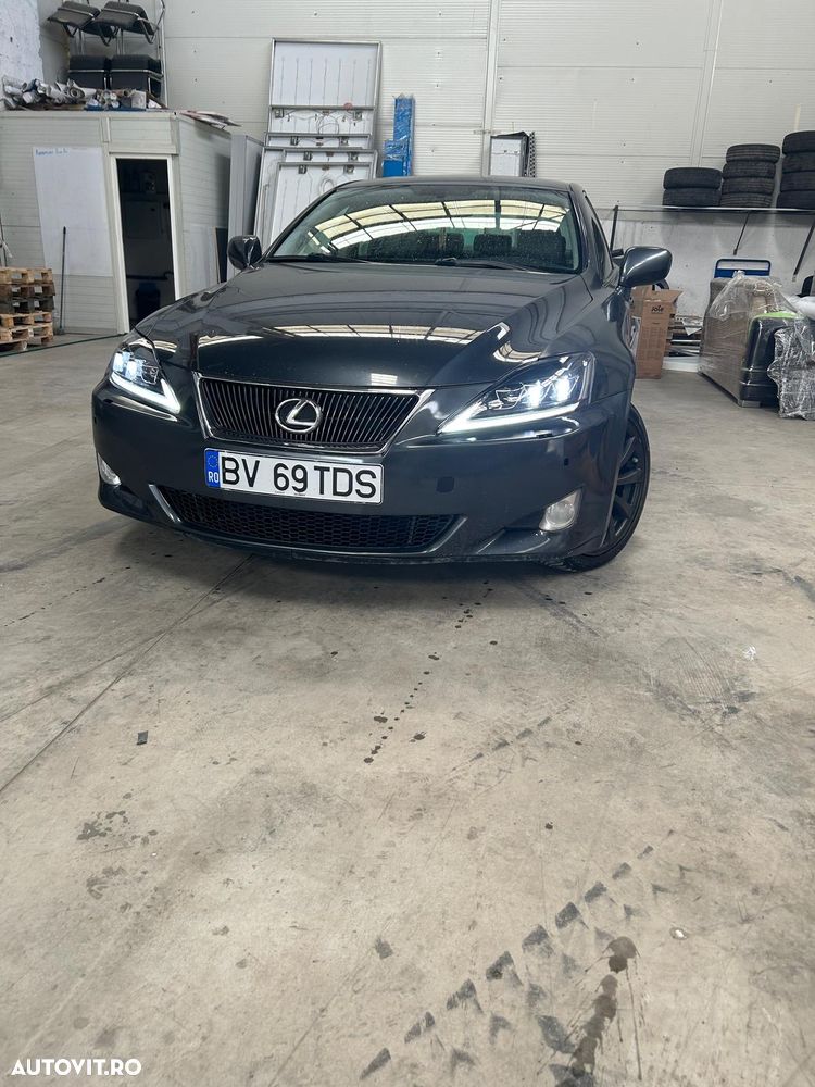 Lexus Seria IS 220d - 10