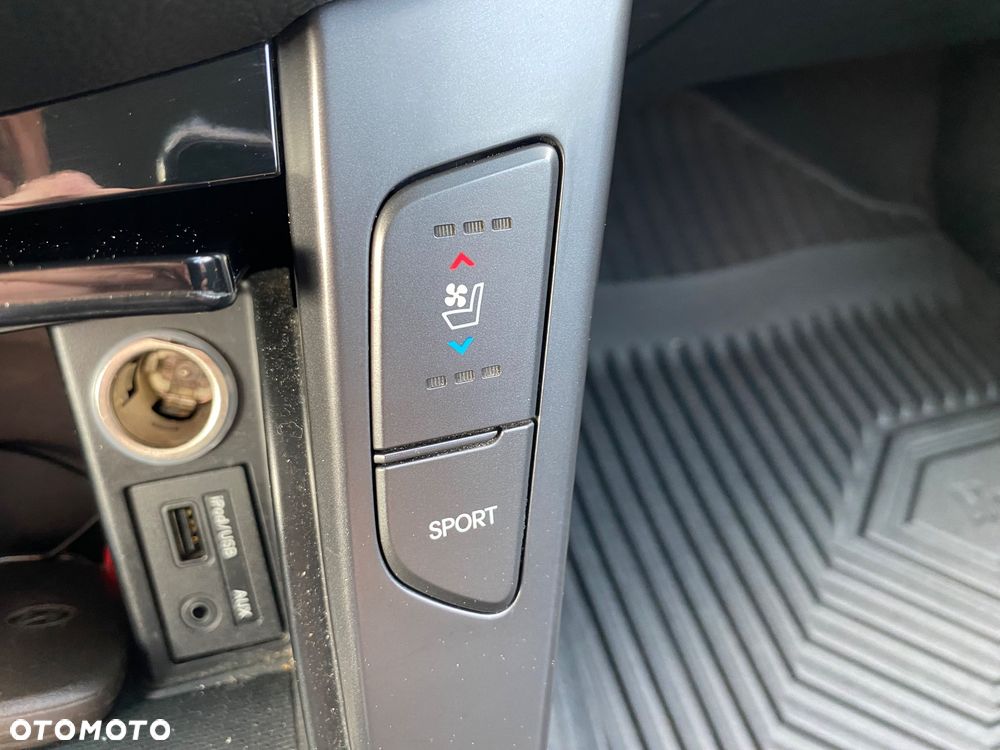 Hyundai i40 2.0 Automatik Premium - 35