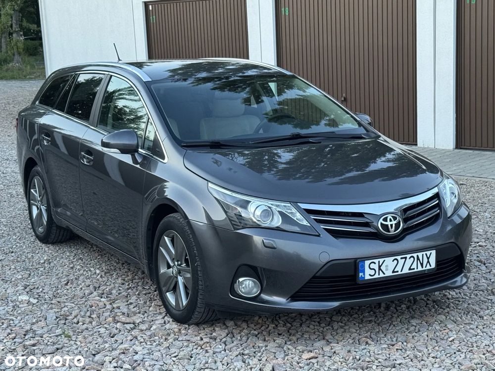 Toyota Avensis - 32