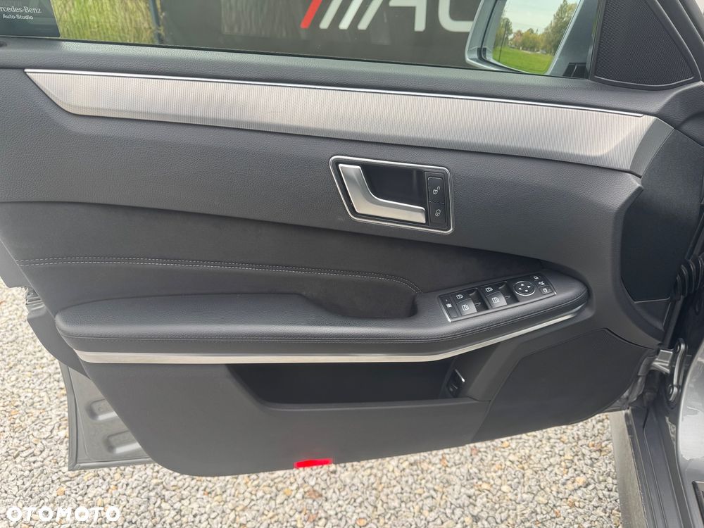 Mercedes-Benz Klasa E 220 CDI BlueEff Avantgarde - 24