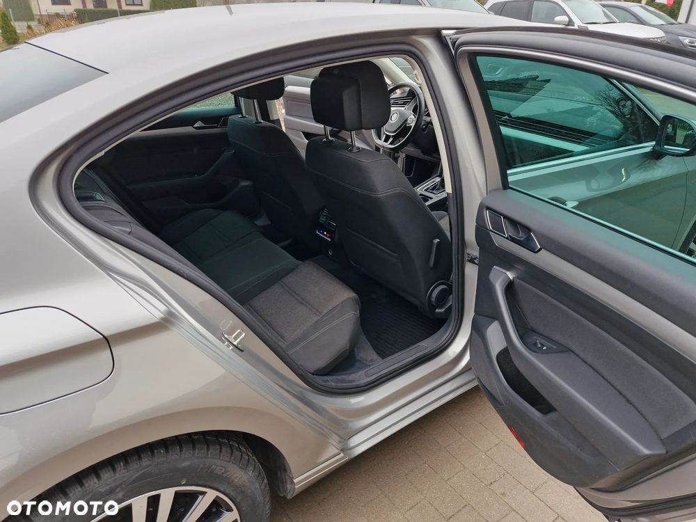 Volkswagen Passat 1.4 TSI ACT (BlueMotion Technology) DSG Highline - 19