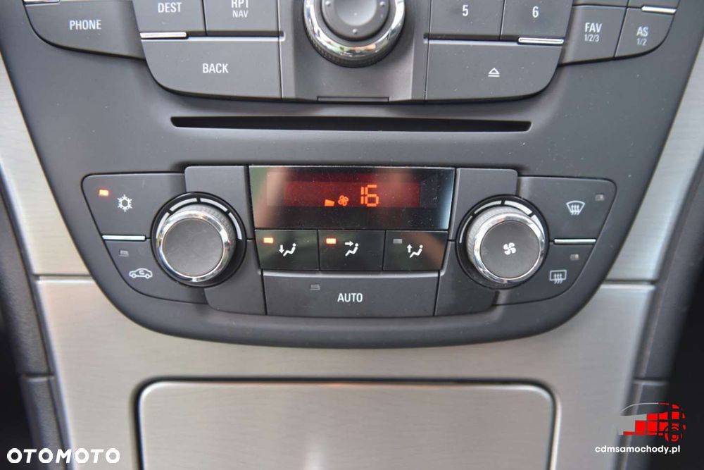 Opel Insignia - 30