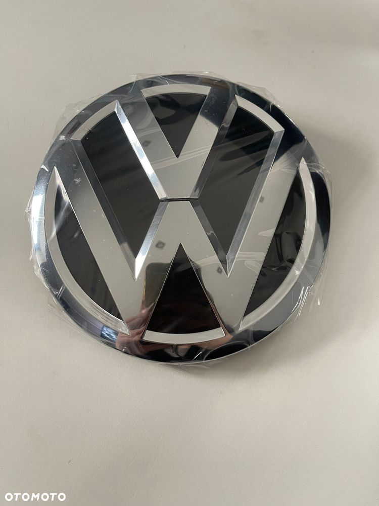 VW ARTEON GOLF VII GOLF SPORTSVAN JETTA PASSAT B8 TOURAN II  EMBLEMAT ZNACZEK LOGO POD RADAR  NOWY - 2