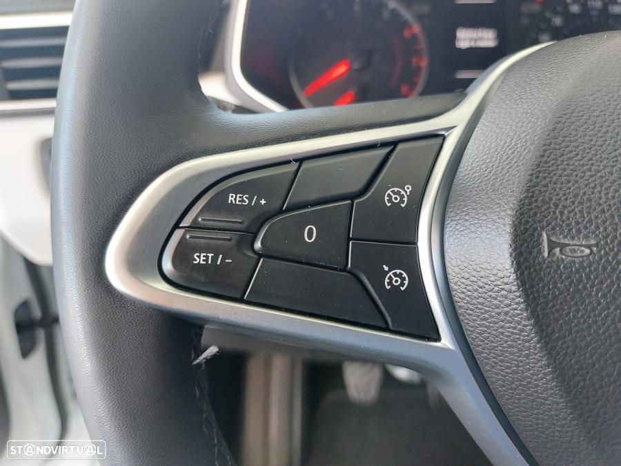 Renault Clio 1.0 TCe Limited - 18