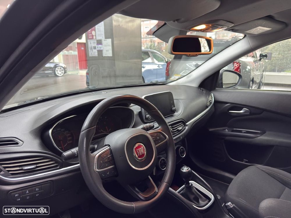 Fiat Tipo Station Wagon 1.6 M-Jet Lounge Tech J17 - 27