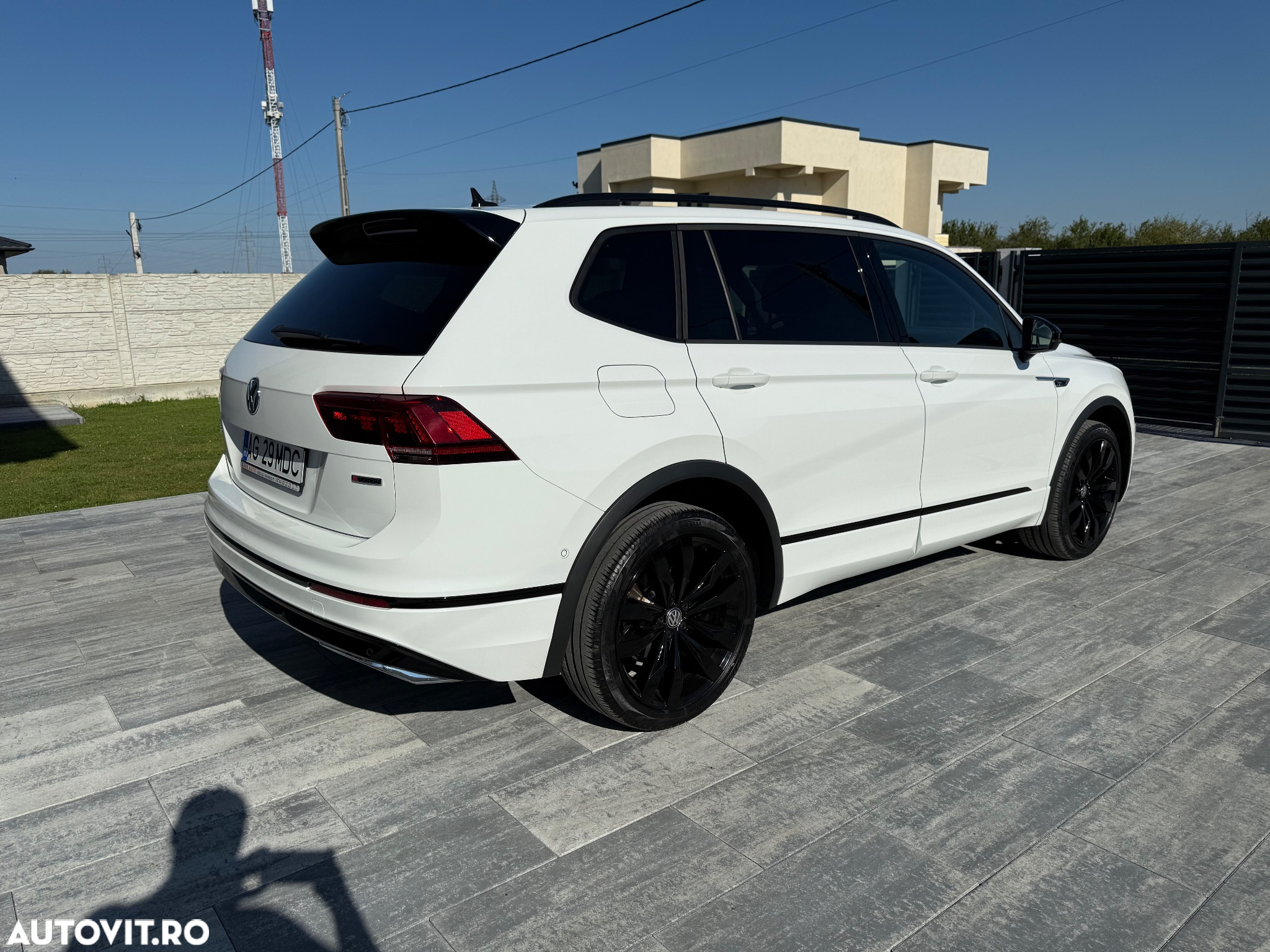 Volkswagen Tiguan Allspace 2.0 TDI 4Mot DSG R-Line - 20