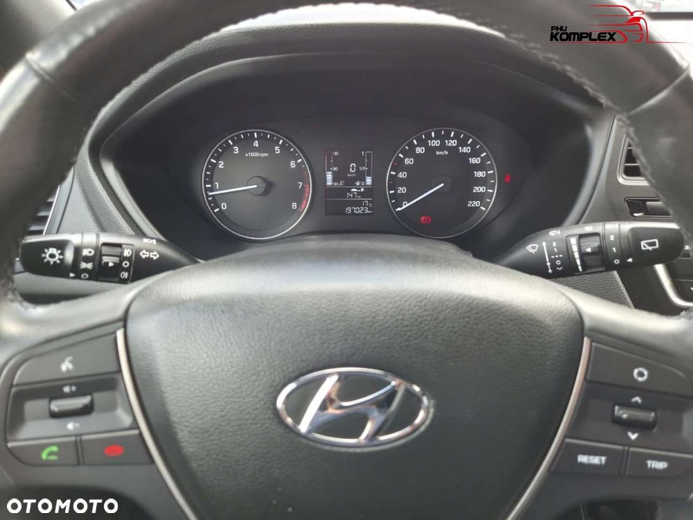 Hyundai i20 - 18