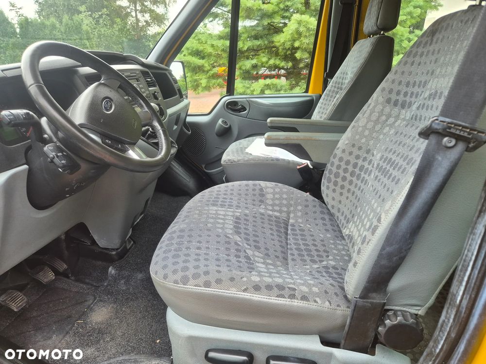 Ford Transit - 21