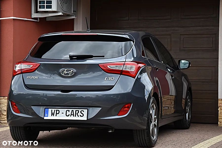 Hyundai i30 blue 1.6 GDI Passion - 13