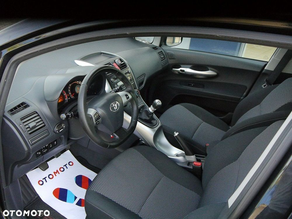 Toyota Auris 1.33 VVT-i Terra - 16