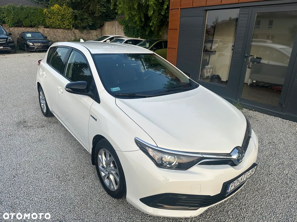 Toyota Auris Hybrid 135 Premium - 23