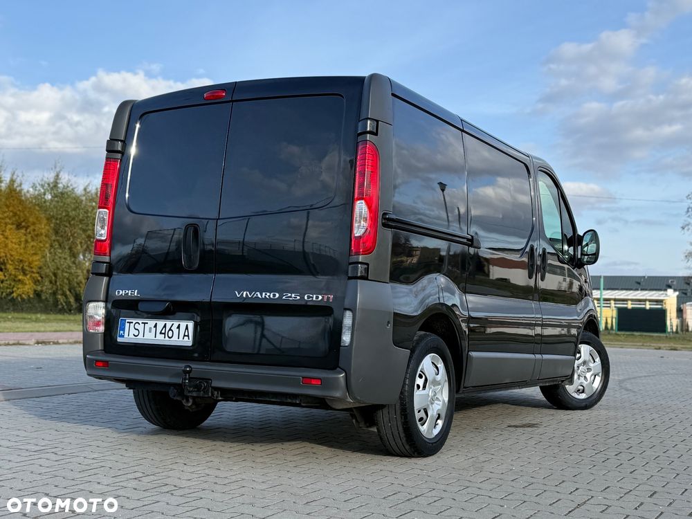 Opel VIVARO - 17
