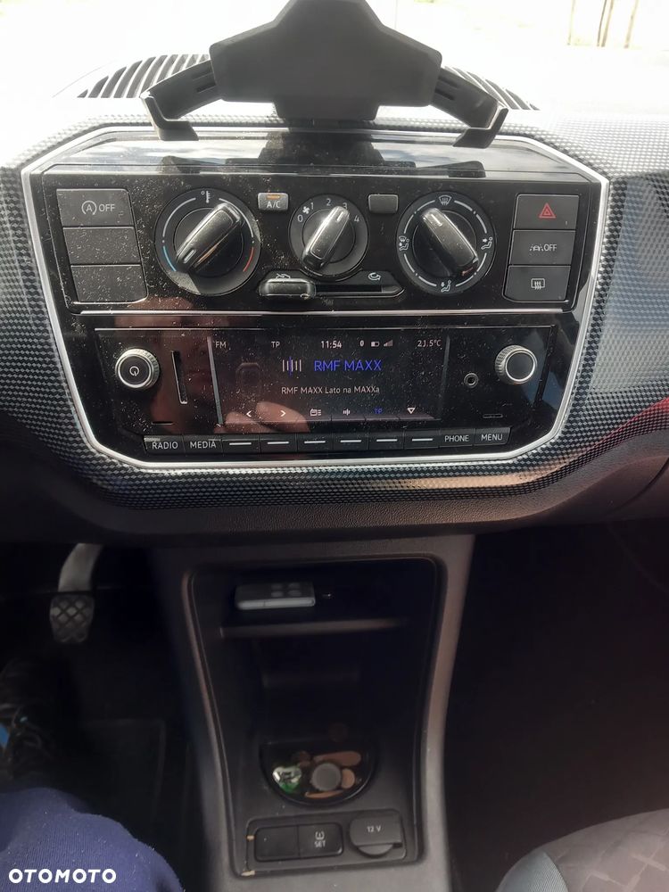 Volkswagen up! United - 8