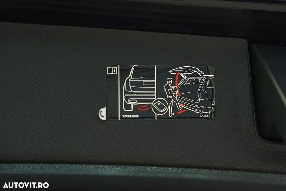 Volvo XC 90 B5 D AWD Plus Bright - 23