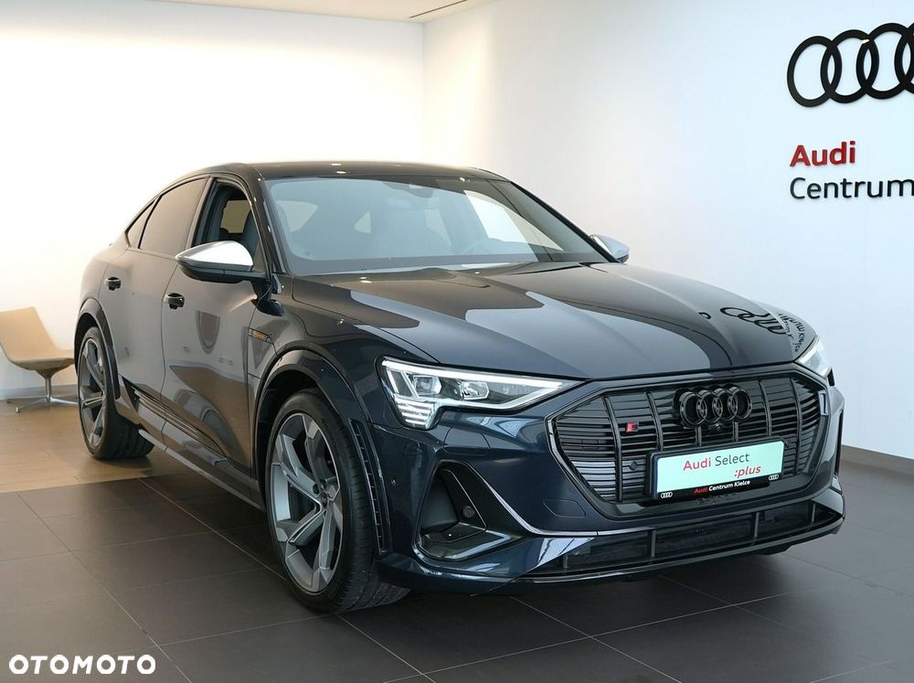 Audi Q8 Sportback e-tron - 6