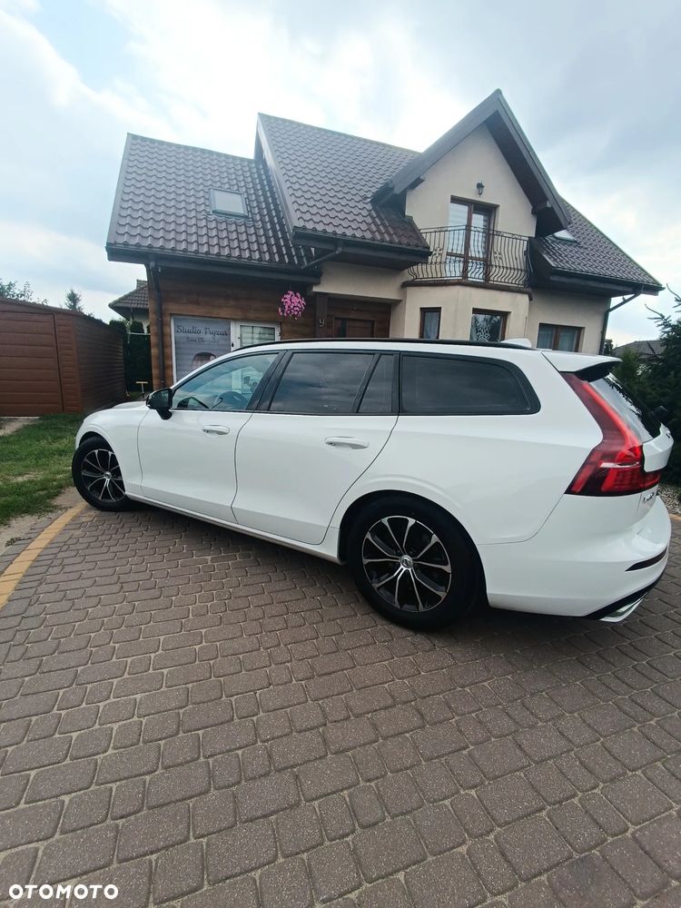 Volvo V60 D4 Geartronic R-Design - 29