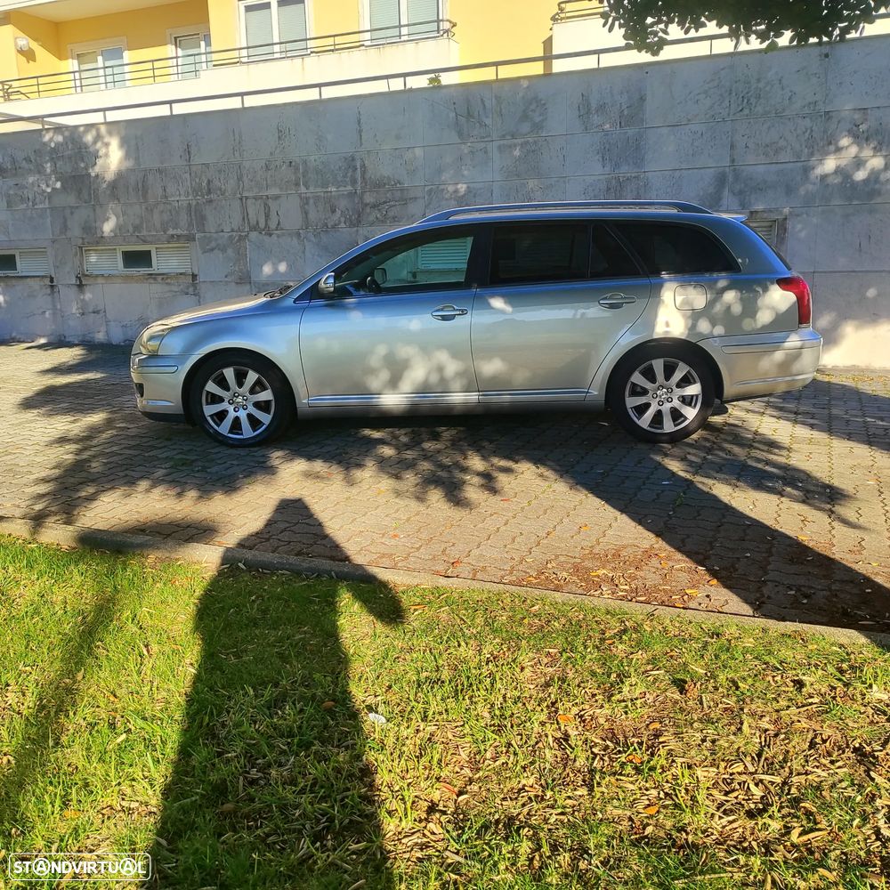 Toyota Avensis SW 2.0 D-4D Sol+GPS - 10