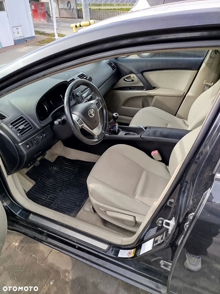 Toyota Avensis 2.0 D-4D Luna - 8