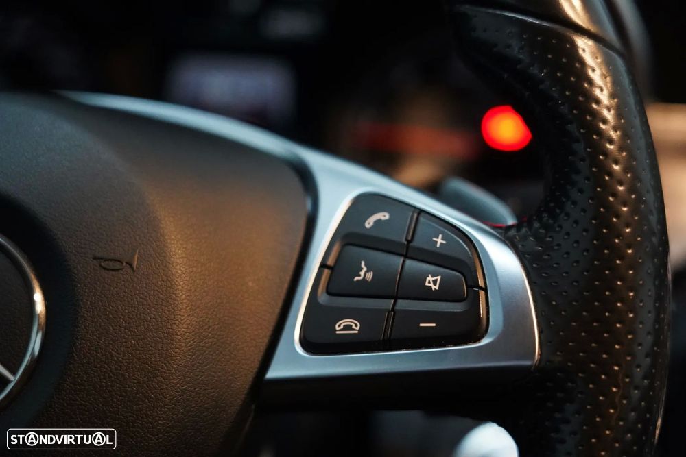 Mercedes-Benz C 300 BlueTEC Hybrid AMG Line - 16