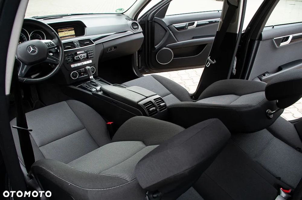 Mercedes-Benz Klasa C 180 Kompressor Automatik Avantgarde - 28