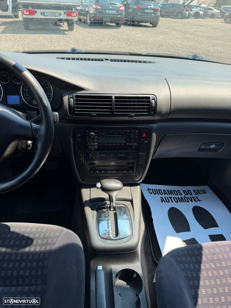 VW Passat 1.9 TDi Confortline Tip - 26