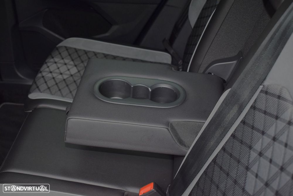 VW Tiguan 1.4 TSI eHybrid R-Line DSG - 42